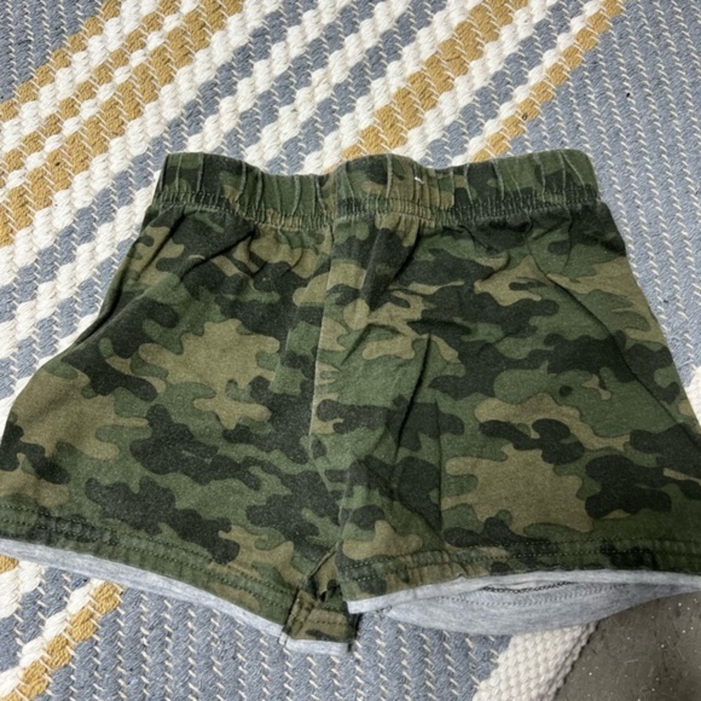 Garanimals camouflage gray pull up style active shorts
